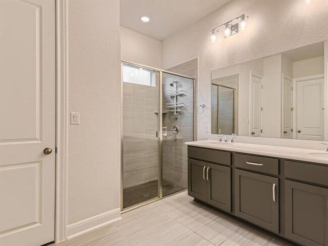 Building Photo - 19404 Fernando Trl