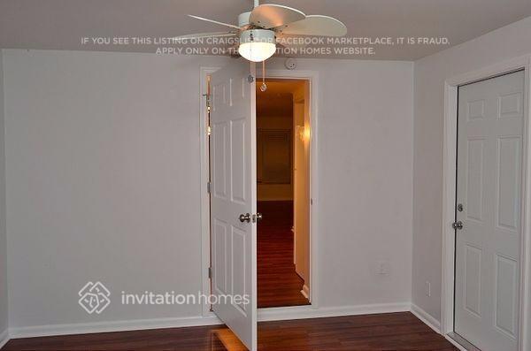 Building Photo - 1026 N E St