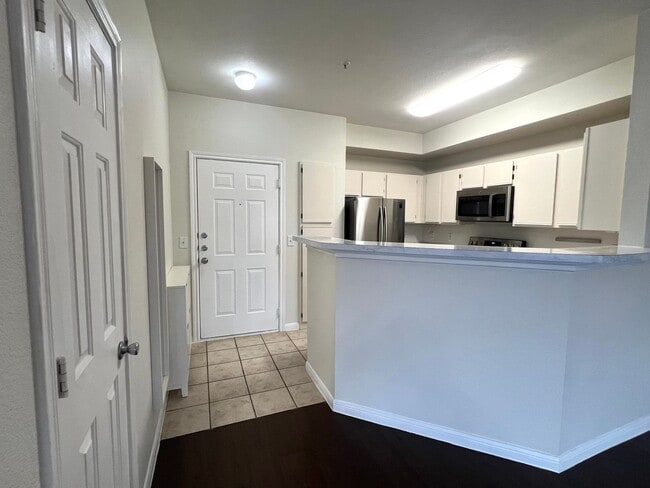 Building Photo - 2320 Gracy Farms Ln