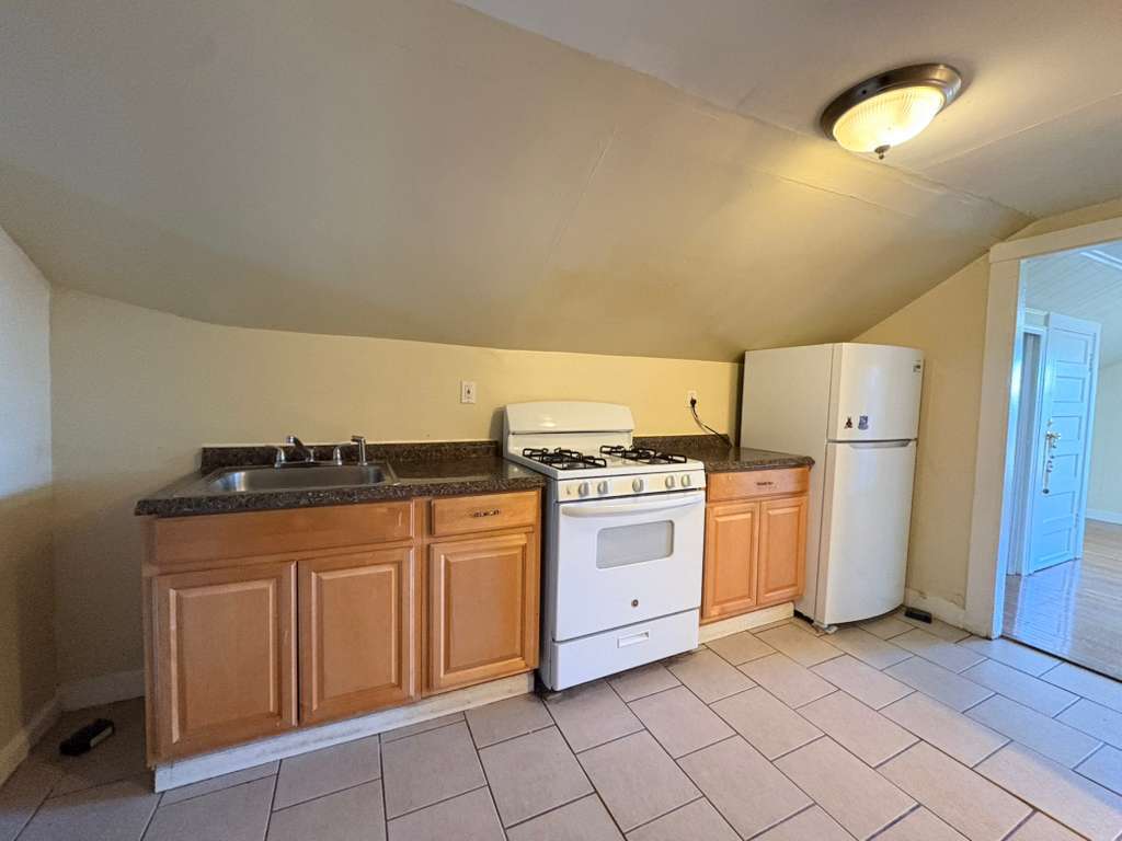 Building Photo - 276 Clinton Ave