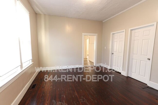 Building Photo - 2114 N. Fifth Ave.