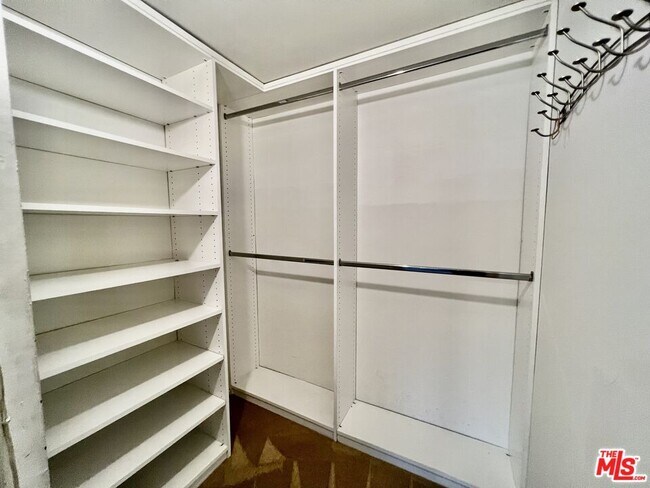 Building Photo - 1008 Westholme Ave