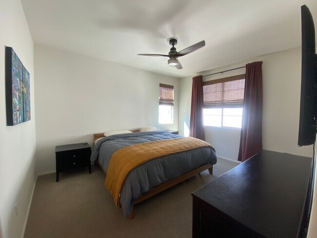 Building Photo - Downtown Upland 3 Bedroom Condo