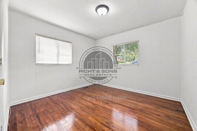Building Photo - 1625 Kelly St