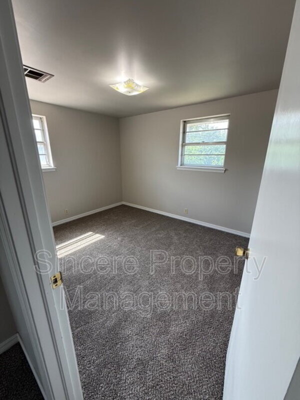 Building Photo - 4013 NW 57th St