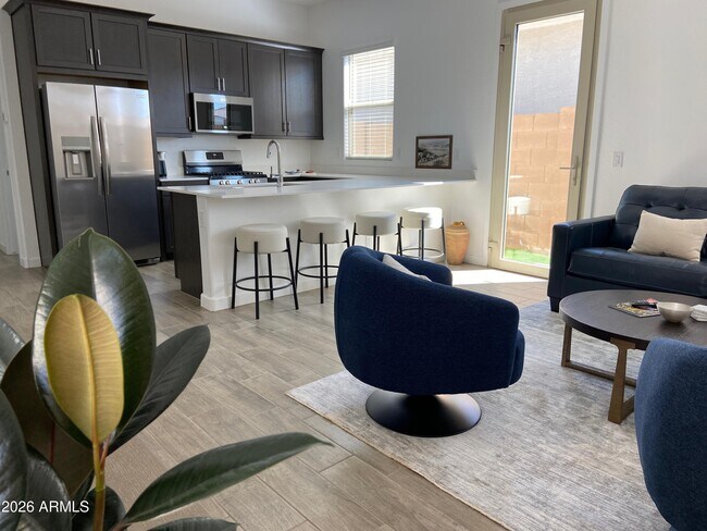 Building Photo - 2996 E Birdsong Ave