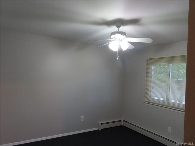 Building Photo - 1210 Smithtown Ave