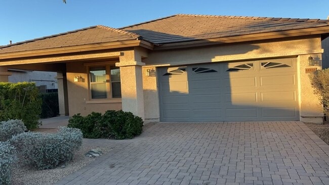 Building Photo - 3 BEDROOM IN THE VILLAGES AT RANCHO EL DORADO - MARICOPA