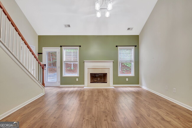 Building Photo - 113 Macalester Dr