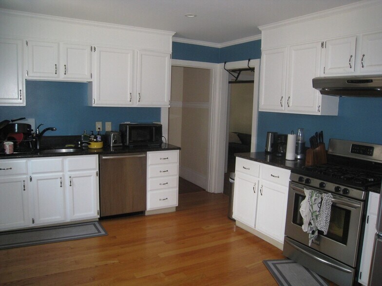 Primary Photo - 49 Winslow Ave