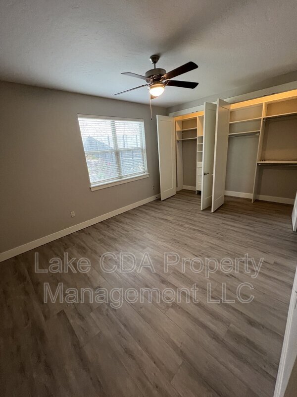 Building Photo - 3343 N Rosalia Rd
