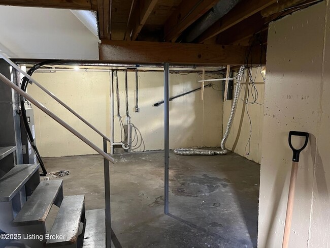 Building Photo - 1709 Cliff Ridge Ct