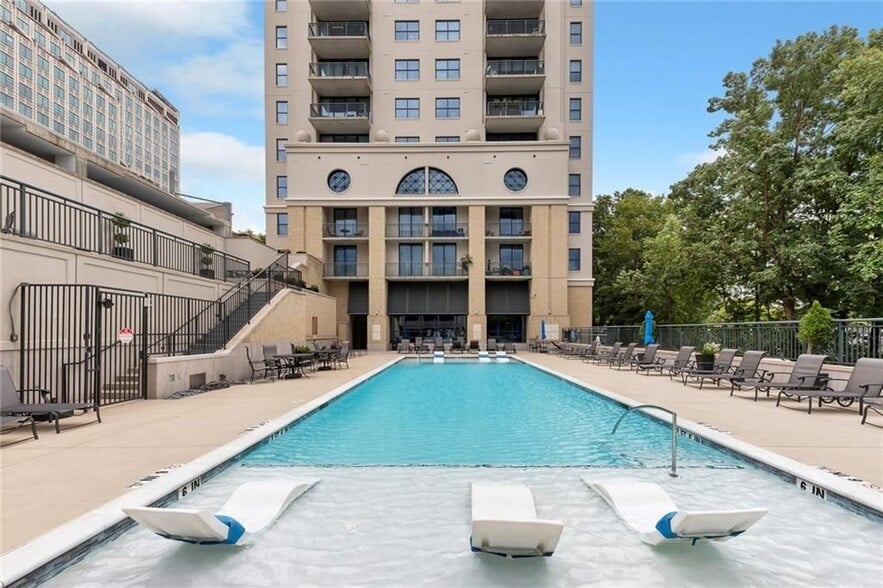 Building Photo - 3040 Peachtree Rd