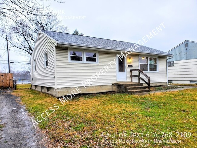 Building Photo - TERRIFIC RANCH WITH FENCED IN YARD