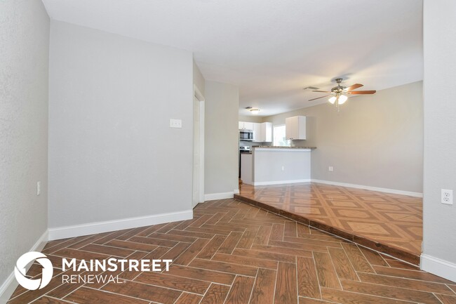 Primary Photo - 1712 18th St E