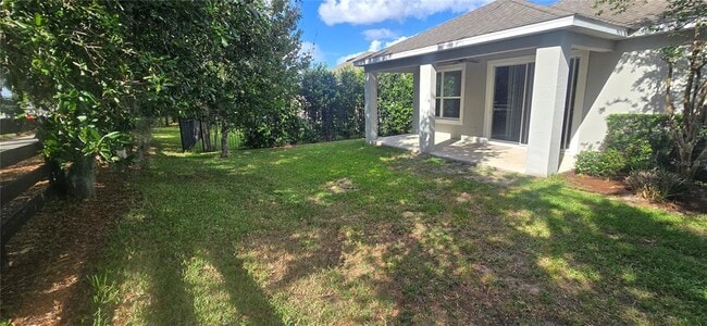 Building Photo - 7564 Bishop Square Dr