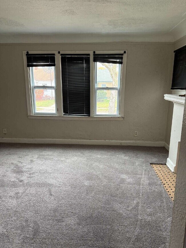 Building Photo - Your Next Home Awaits at 15840 Ardmore!