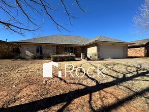 Building Photo - Enjoy $500 off your first month's rent!!