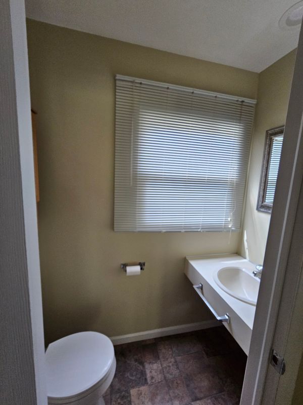 Building Photo - 65 Winged Foot Dr
