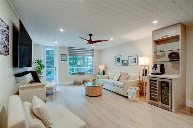 Building Photo - 3450 S Ocean Blvd
