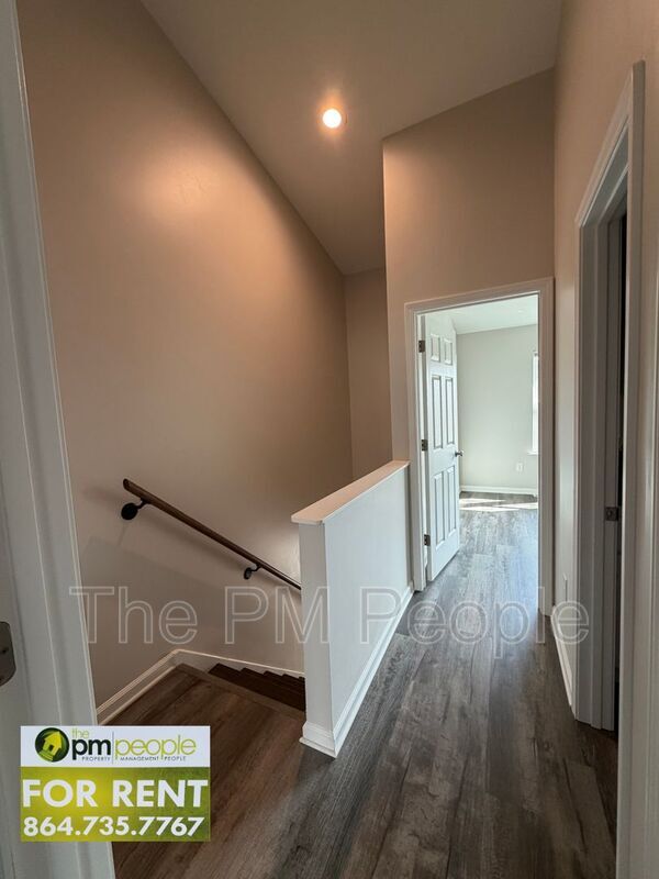 Building Photo - 10 Pointer Ln