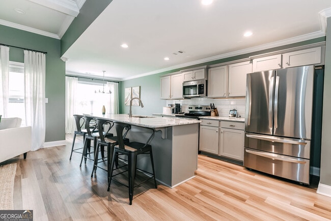 Building Photo - 207 Remington Dr