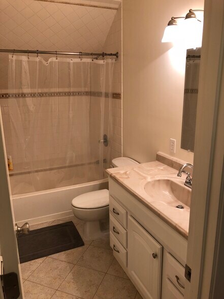 Primary Photo - 1862 triton ct