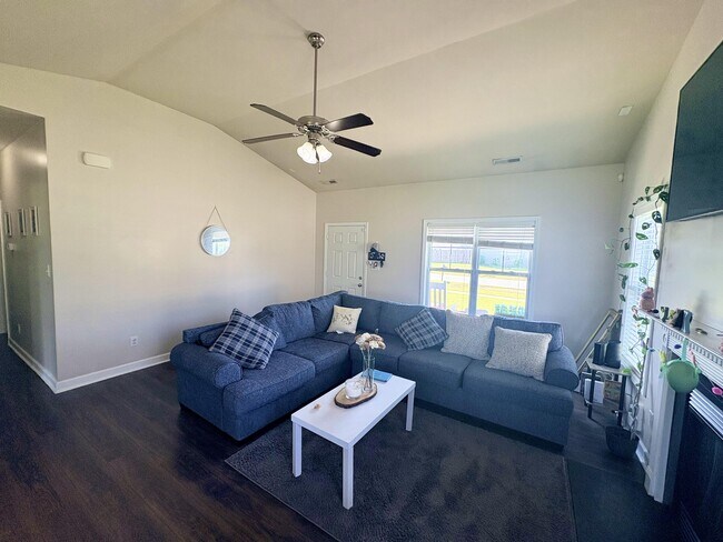 Building Photo - 174 Moonstone Ct