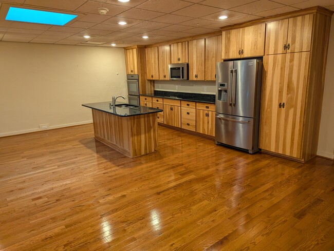 Kitchen with custom made Amish cabinets - 72 W Market St