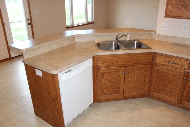 Building Photo - Great home in East Manhattan! *UPDATED PHOTOS COMING SOON*