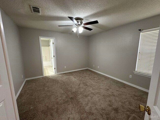 Building Photo - 632 Batten Blvd