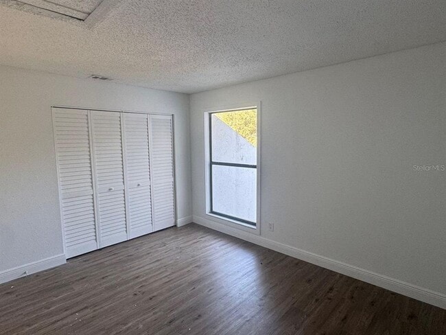 Building Photo - 1827 SW 108th Ln