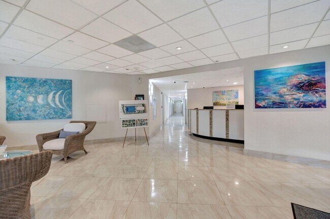 Building Photo - 5420 N Ocean Dr