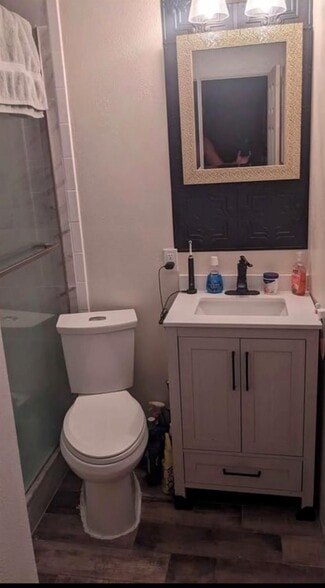 Building Photo - 2321 NW 6th St