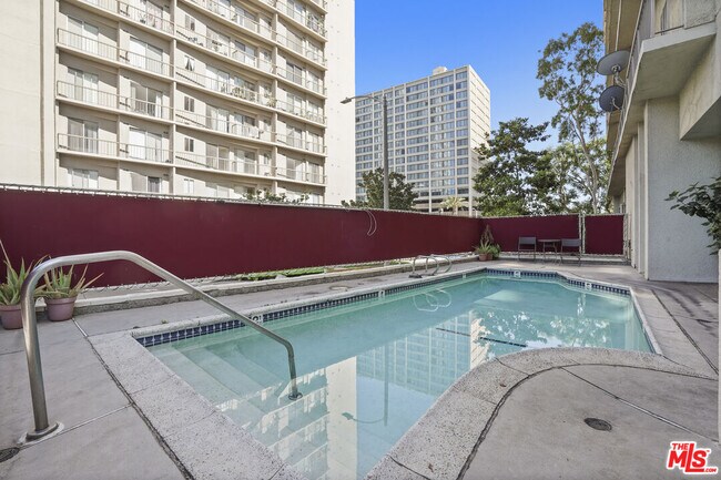 Building Photo - 10751 Wilshire Blvd