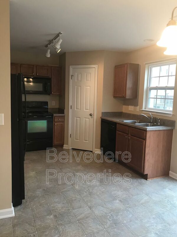 Building Photo - 39 Ackland Dr