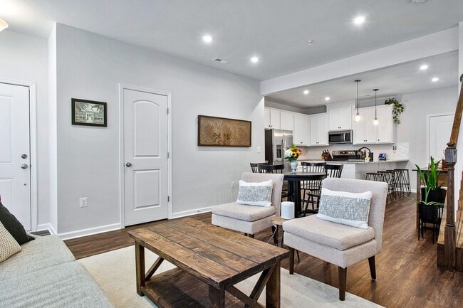 Building Photo - Modern 3-bedroom, 2.5-bath Townhouse!