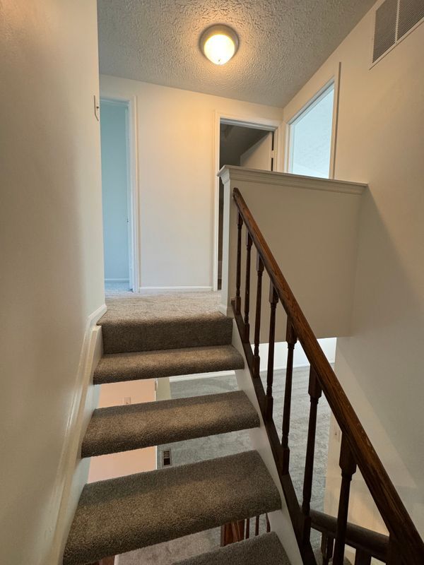 Building Photo - 9730 Red Clover Ct