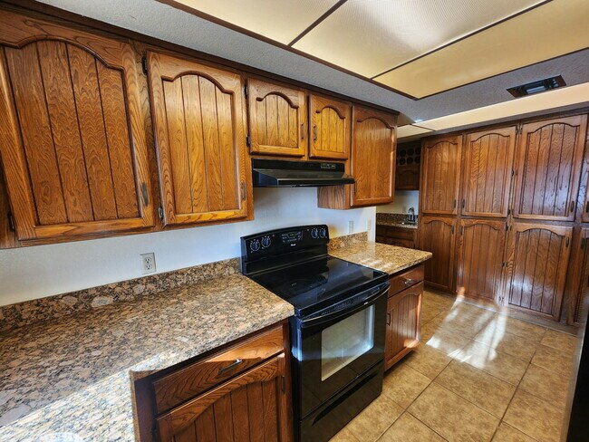 Building Photo - 2650 S Los Amigos Dr