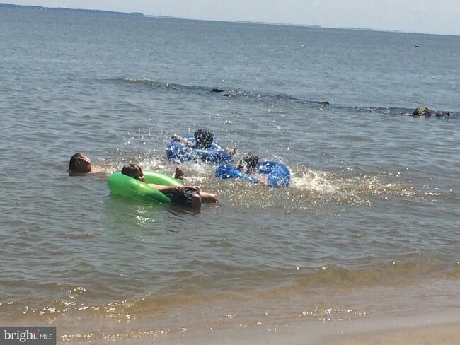 Building Photo - 1442 Rehling Dr