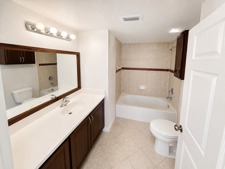 Building Photo - 6386 Emerald Dunes Dr