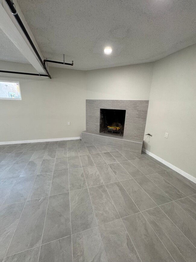 Building Photo - Newly Renovated 1bedroom in Harbor City - ...