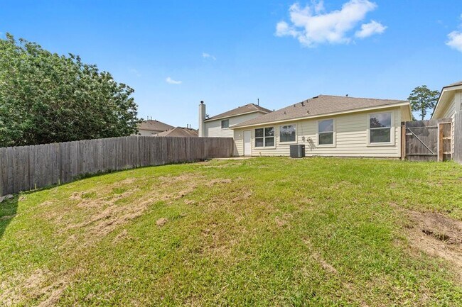 Building Photo - 5041 Willow Point Dr