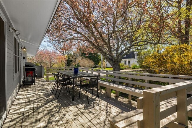 Building Photo - 7 Cowsill Ln