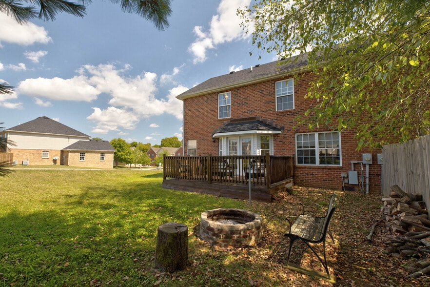 Building Photo - 203 Inverness Ln