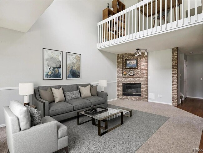 Building Photo - Charming 4BR Townhome in Thornton