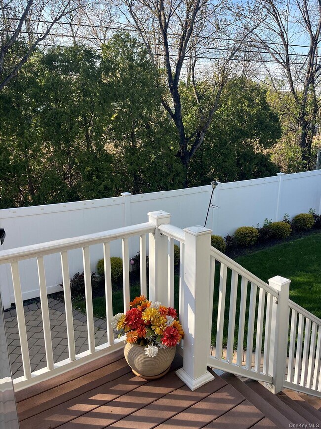 Building Photo - 6-8 Marion Ave