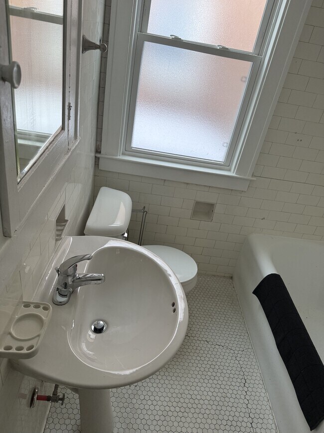 Building Photo - 209 Philip St