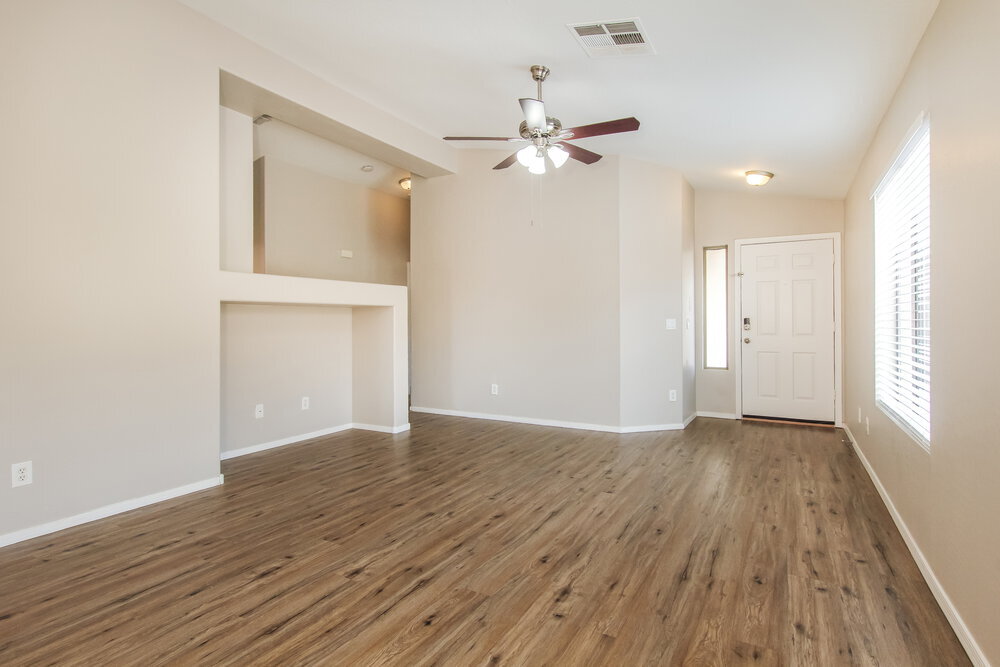 Building Photo - 14841 W Redfield Rd