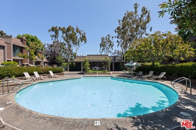 Building Photo - 13044 Mindanao Wy